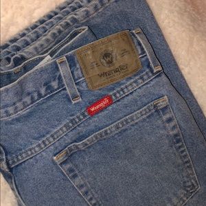 Men’s Wrangler Jeans. 38 x 34.